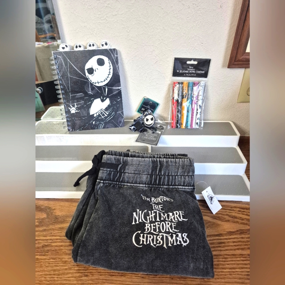 The Nightmare Before Christmas Lot Of 4 Items
